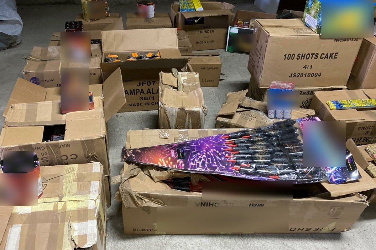 Olyan tűzijátékokat is találtak a hatóságok, amelyeket csak tűzszerészek használhatnak • Fotó: Maros Megyei Rendőr-főkapitányság