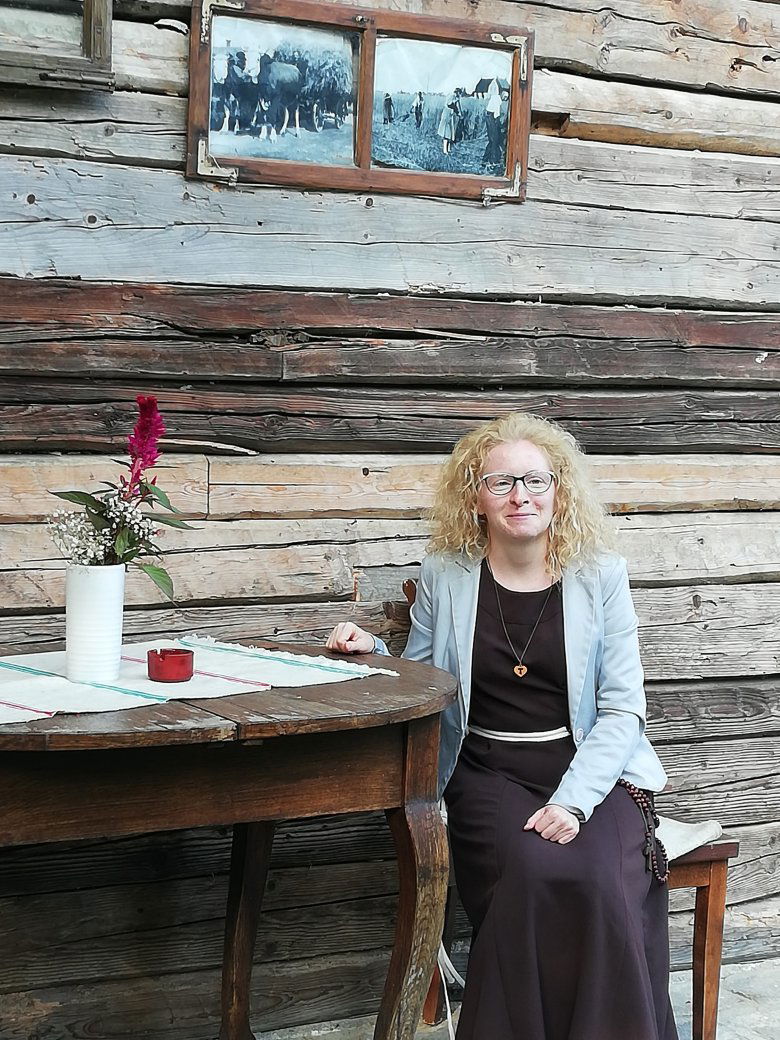 Bár van habitusa, azaz egyházi viselete, de csak liturgikus alkalmakon használja •  Fotó: Kovács Orsolya személyes archívuma