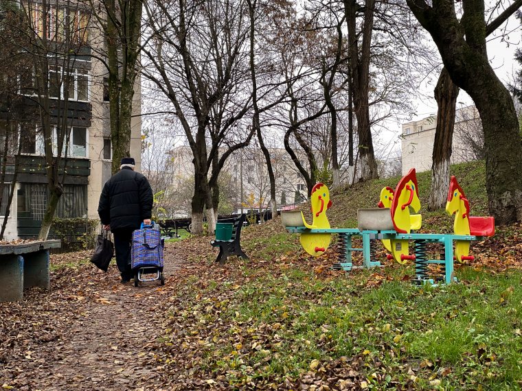 Folytatódik a romániai lakosság elöregedése, egy év alatt fél százalékkal csökkent az ország népessége