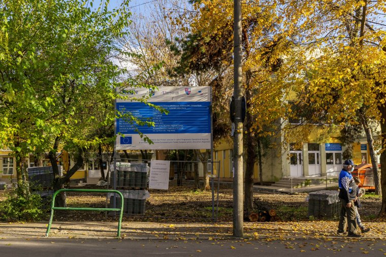 Új parkolóhelyek létesítésével oldanák meg a tumultust