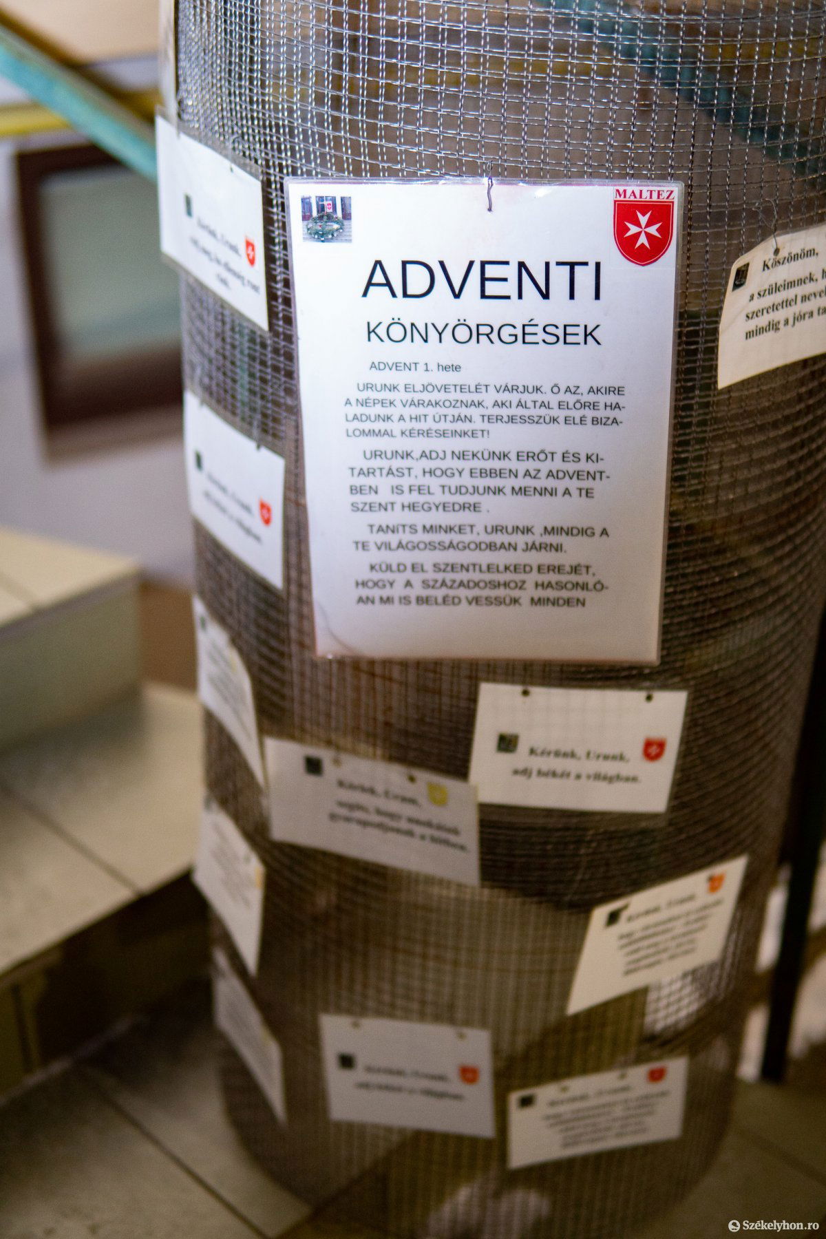 A koszorú és az adventi könyörgések •  Fotó: Rab Zoltán
