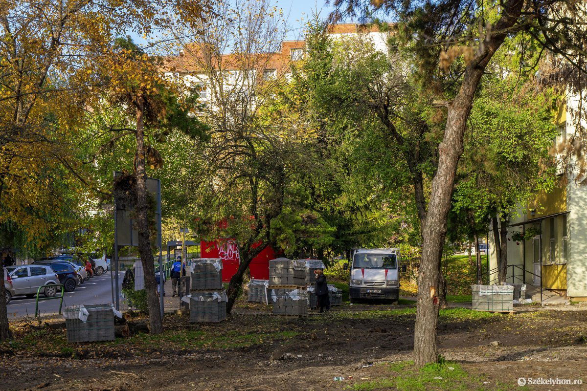 Megmarad a zöldövezet egy része és sokkal több parkoló lesz itt év végére •  Fotó: Haáz Vince