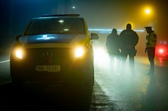 Ittasan, lopott autóval menekült a rendőrök elől egy 15 éves fiatal