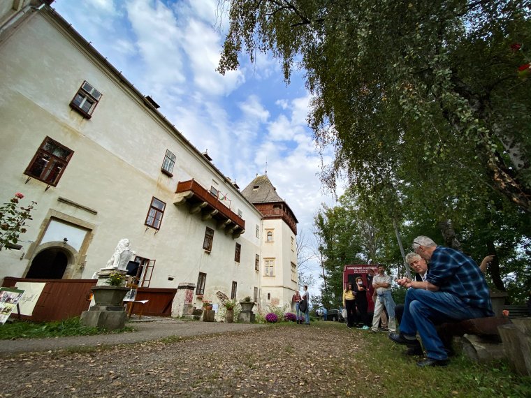 Száz év után újra Marosvécsre hív a Helikon, jubileumi írótalálkozót tartanak a Kemény-kastélyban