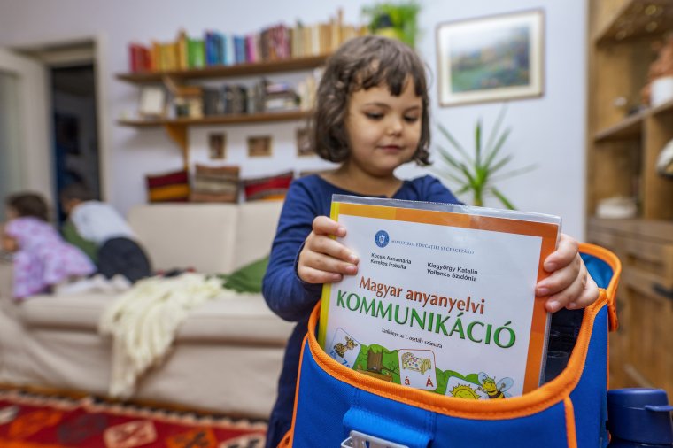 A romániai magyar diákok kétharmada magyar tannyelvű iskolában tanul – Nem minden téren fényes a helyzet