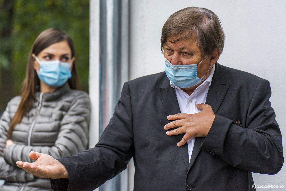 Benedek Imre szerint felelősségre kell vonni azokat, akik miatt bátyja elhalálozott • Fotó: Haáz Vince