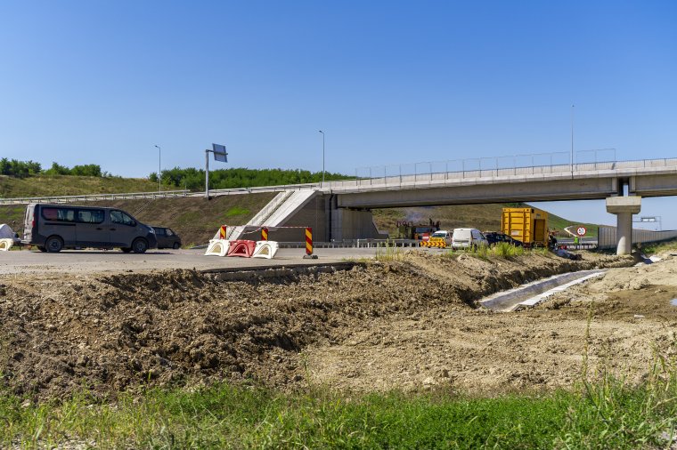 Még a héten átadhatják a Radnót–Maroskece-sztrádaszakaszt