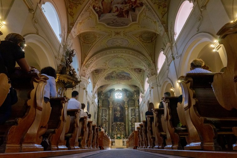 Katolikus segélyszervezet: világszerte fokozódik a vallásszabadság korlátozása