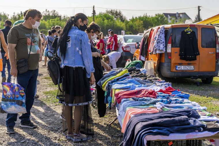 Július elsejétől újabb lazítások jönnek: lehet ócskapiacokat, vásárokat tartani