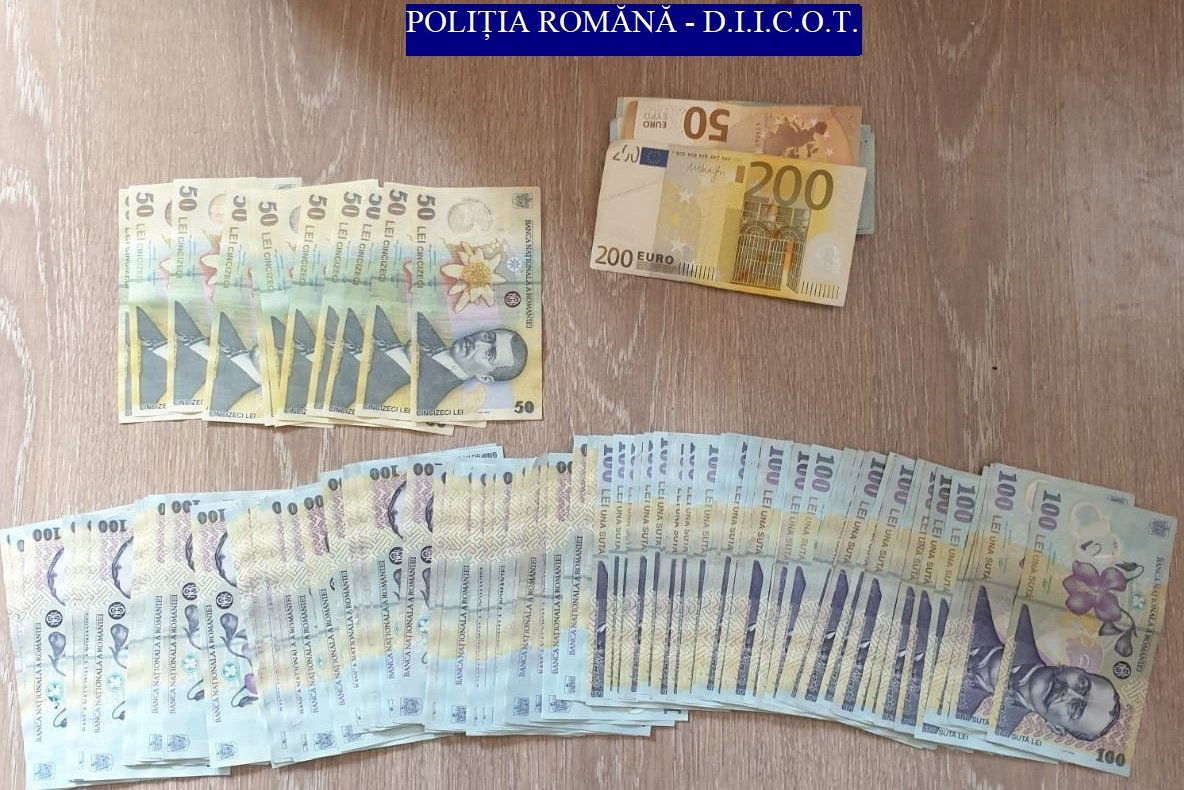 A házkutatás alkalmával több mint nyolcvan ezer lejt foglaltak le a rendőrök. Képünk illusztráció •  Fotó: Maros Megyei Rendőr-főkapitányság