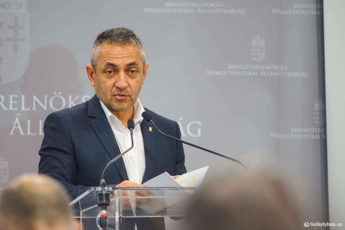 Potápi Árpád János: az elmúlt tíz évben a magyar kormány sokat tett azért, hogy a magyar nemzet újra egységes legyen •  Fotó: Haáz Vince