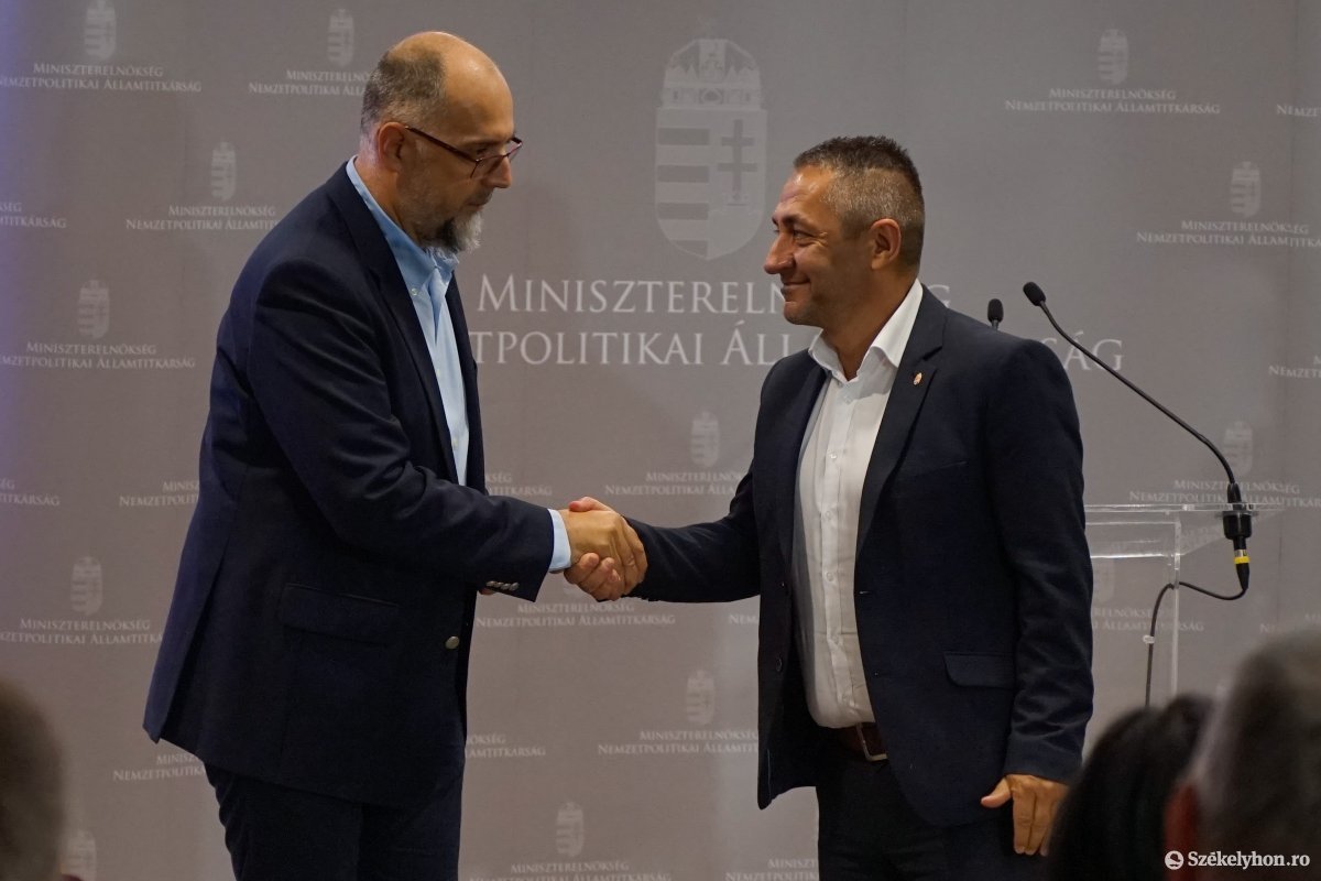 Kelemen Hunor RMDSZ-elnök és Potápi Árpád nemzetpolitikai államtitkár &bullet;  Fotó: Haáz Vince