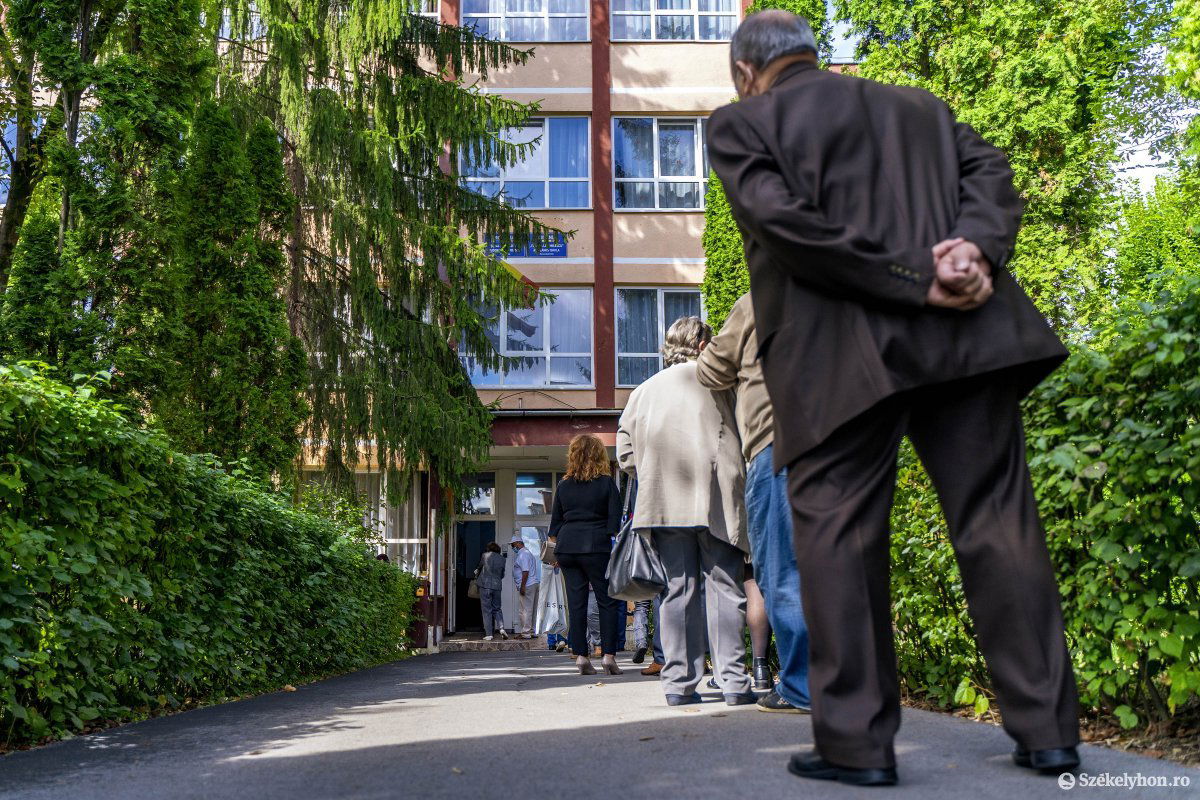A fiatalokat a szociális bizonytalanság érzése és még számos tényező távolítja el az aktív polgári részvételtől. Képünk illusztráció •  Fotó: Haáz Vince