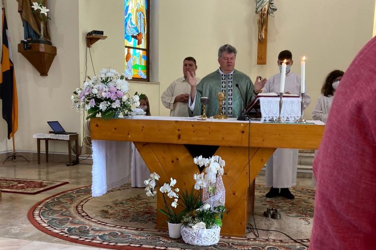 Övéi közé érkezett – Ágoston Ferenc bemutatta első segesvári szentmiséjét