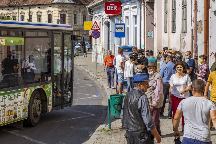 Társadalmi feszültségeket okozhat a gazdasági következmények mellett a nyugdíjemelés körüli vita