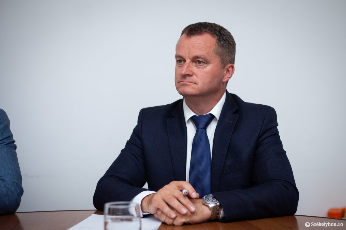 Az MPP Maros megyei szervezeteinek vezetői távozásra szólítják Mezei János pártelnököt •  Fotó: Rab Zoltán