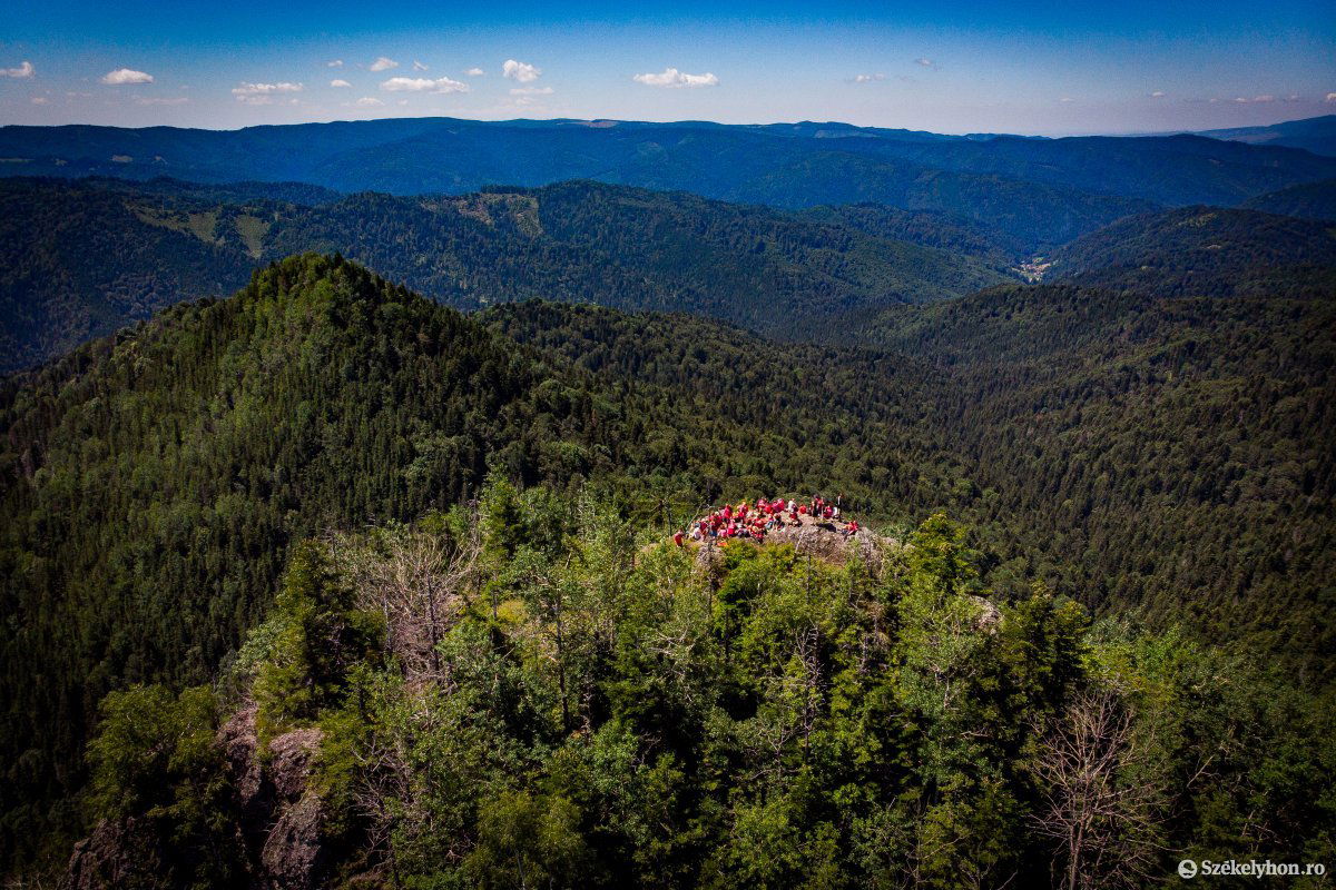 Együtt a hegyimentők csapata a Zászpáson &bullet;  Fotó: Rab Zoltán