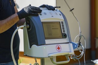 Heten szorulnak gépi lélegeztetésre a crevediai robbanás sérültjei közül