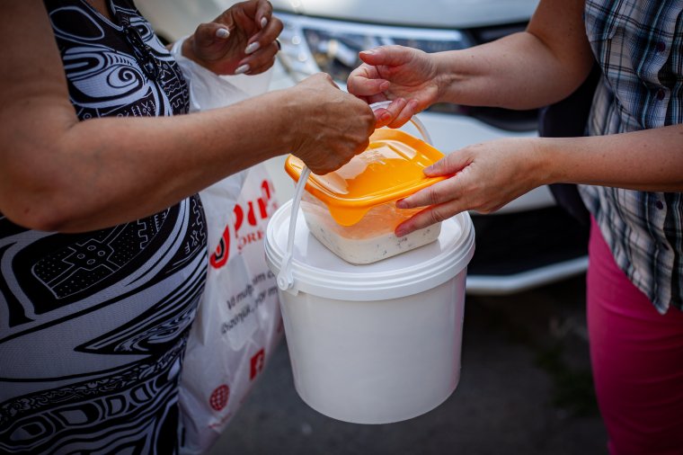 Hatalmas segítség a meleg étel ott, ahol villany, víz és gáz nélkül kell túlélni a mindennapokat