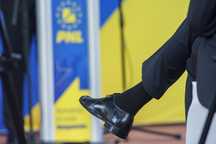 Erősödnek a nagy román pártok, gyengülnek az alternatívák
