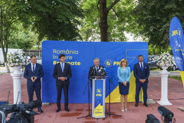 Felvonult a liberális jelöltek csapata Maros megyében