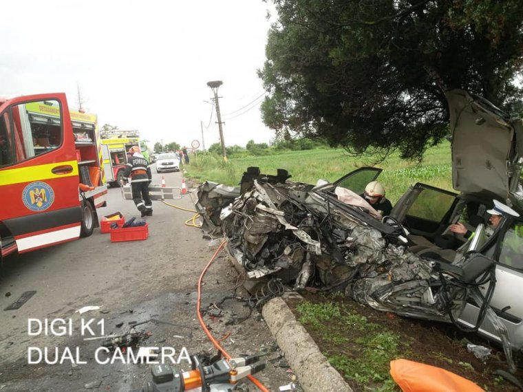 Teherautóval ütközött, helikopter szállította a sürgősségire