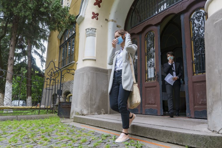 Közel 48 ezren iratkoztak be a hétfőn kezdődő pótérettségire