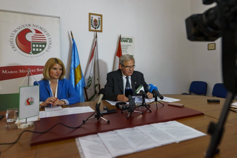 Számonkérték a magyar nyelvű tájékoztatás hiányát a járványhelyzet kapcsán