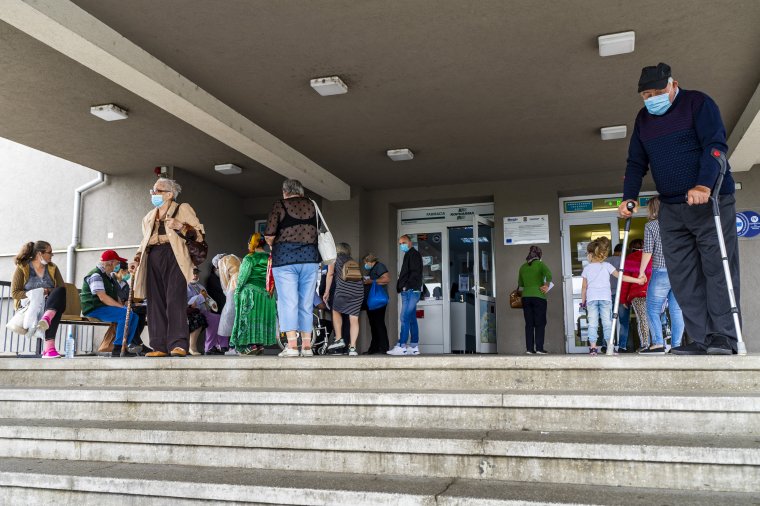 Vissza kell térnie az egészségügyi ellátásnak a rendes kerékvágásba