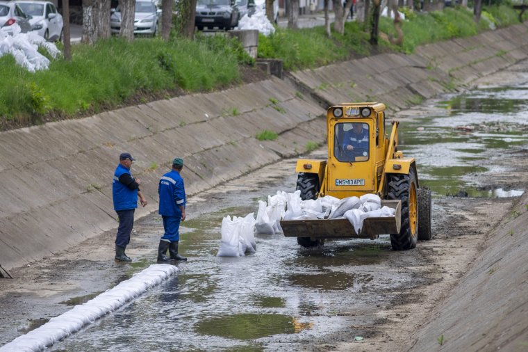 Kitakarítják, majd lebetonozzák a várost kettészelő patak medrét