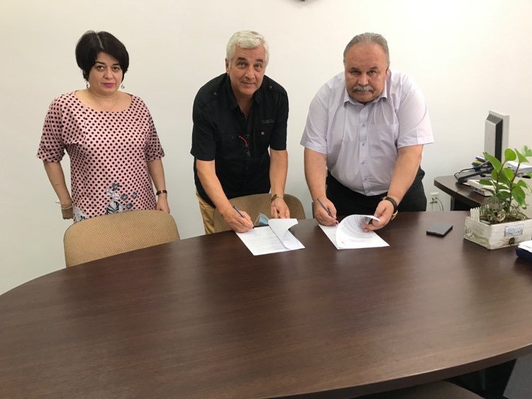 Összefogtak a székelyföldi Rotary-klubok és orvosi műszereket vásároltak