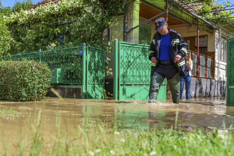 Hatalmas vízmennyiség mosta át a Maros megyei településeket