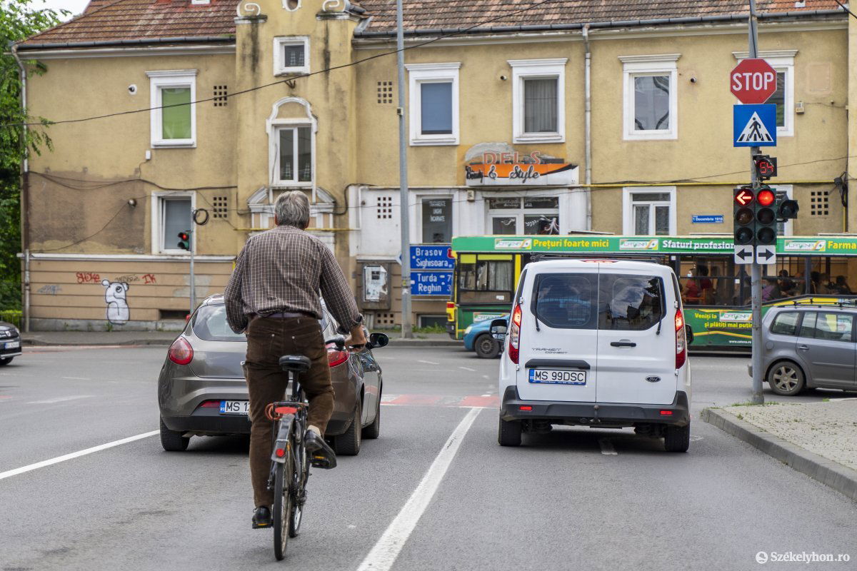Továbbra is az autók lesznek a fontosak, vagy helyet kapnak a kerékpárosok is? •  Fotó: Haáz Vince