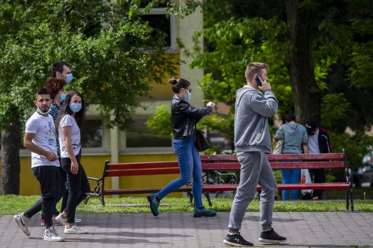 Ha korlátozzák a polgárok szabad mozgását, ez nem vonatkozik a beoltottakra a miniszter szerint
