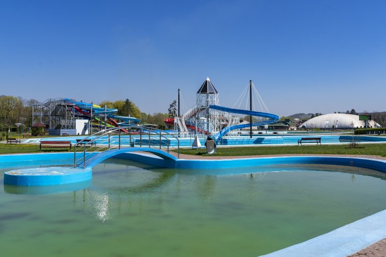 Nem oda Buda! A strandok, medencék még nem nyitnak június elsején