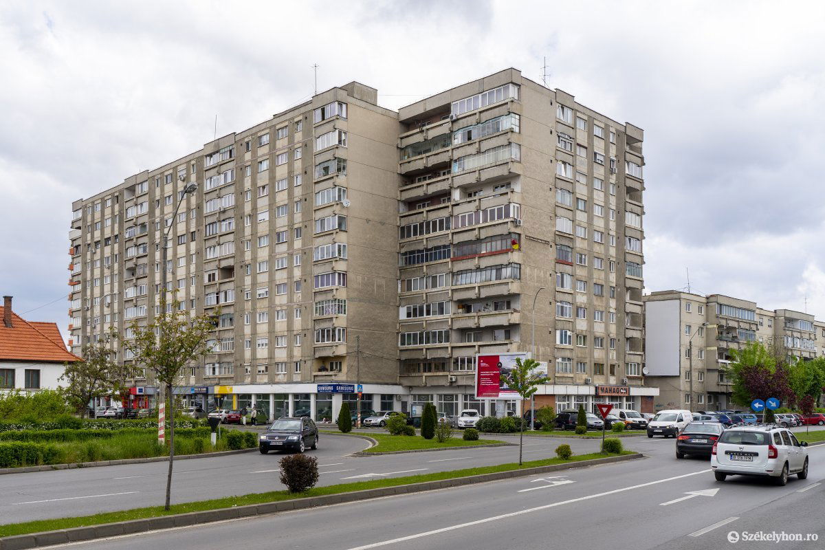 Jelentős összegeket pályázhatnak tömbházlakások felújítására Románia-szerte •  Fotó: Haáz Vince