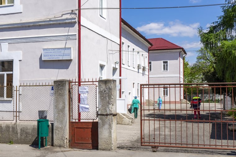 Több ezren vannak otthoni elkülönítésben Maros megyében