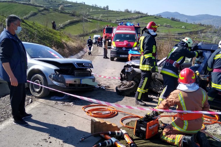 Két autó ütközött, négyen súlyosan megsérültek