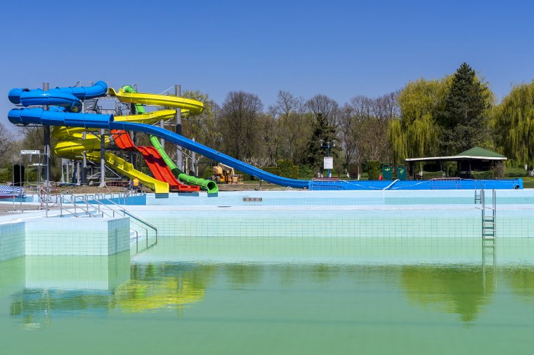 Lehet, hogy az idei strandszezonnak is búcsút inthetünk?