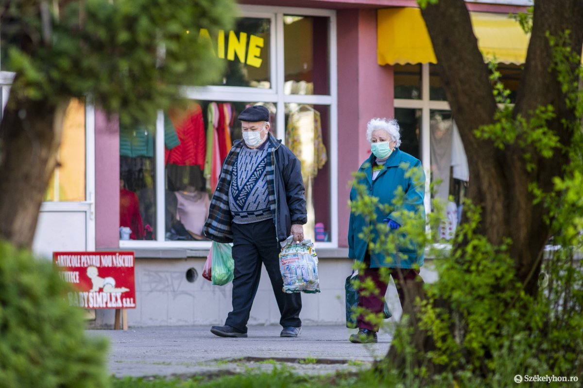 Sokan a leginkább azt érzékelik a járvány és a válság hatásaként, hogy megdrágultak az élelmiszerek •  Fotó: Haáz Vince
