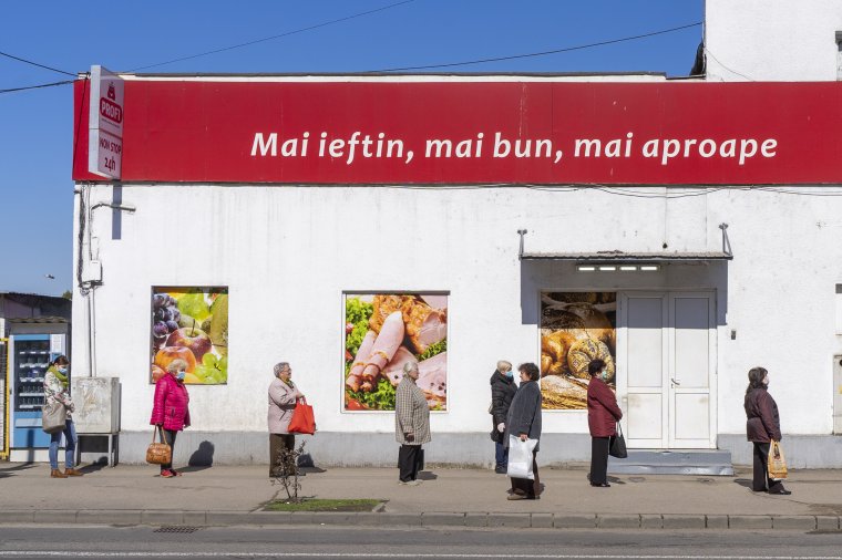 Elkeseredettségről és félelemről tanúskodnak a legújabb romániai felmérések
