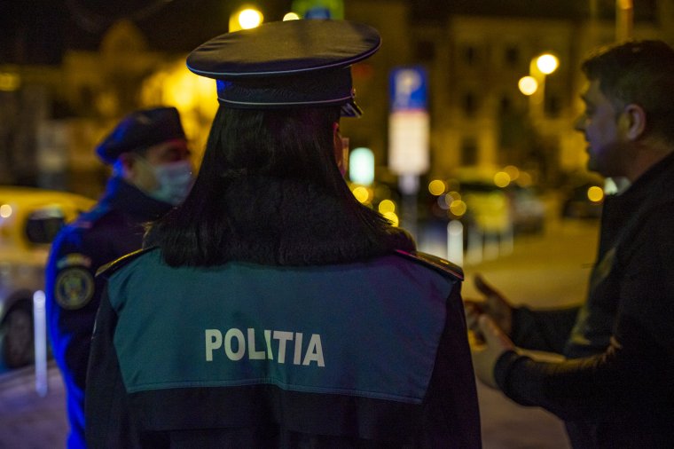 Megbírságoltak két, gyorsétteremben maszk nélkül botrányt okozó PSD-s honatyát