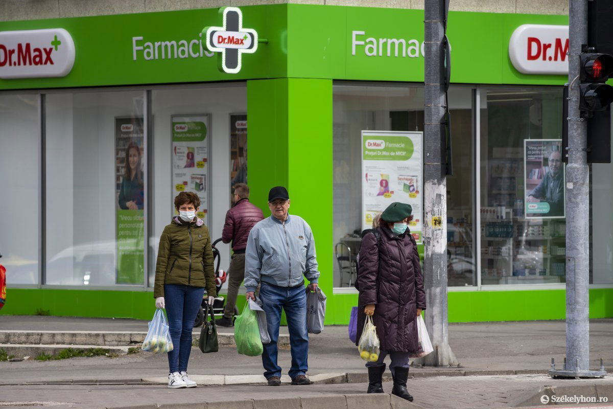Bevásárolni, gyógyszert kivenni is segítenek. Képünk illusztráció •  Fotó: Haáz Vince