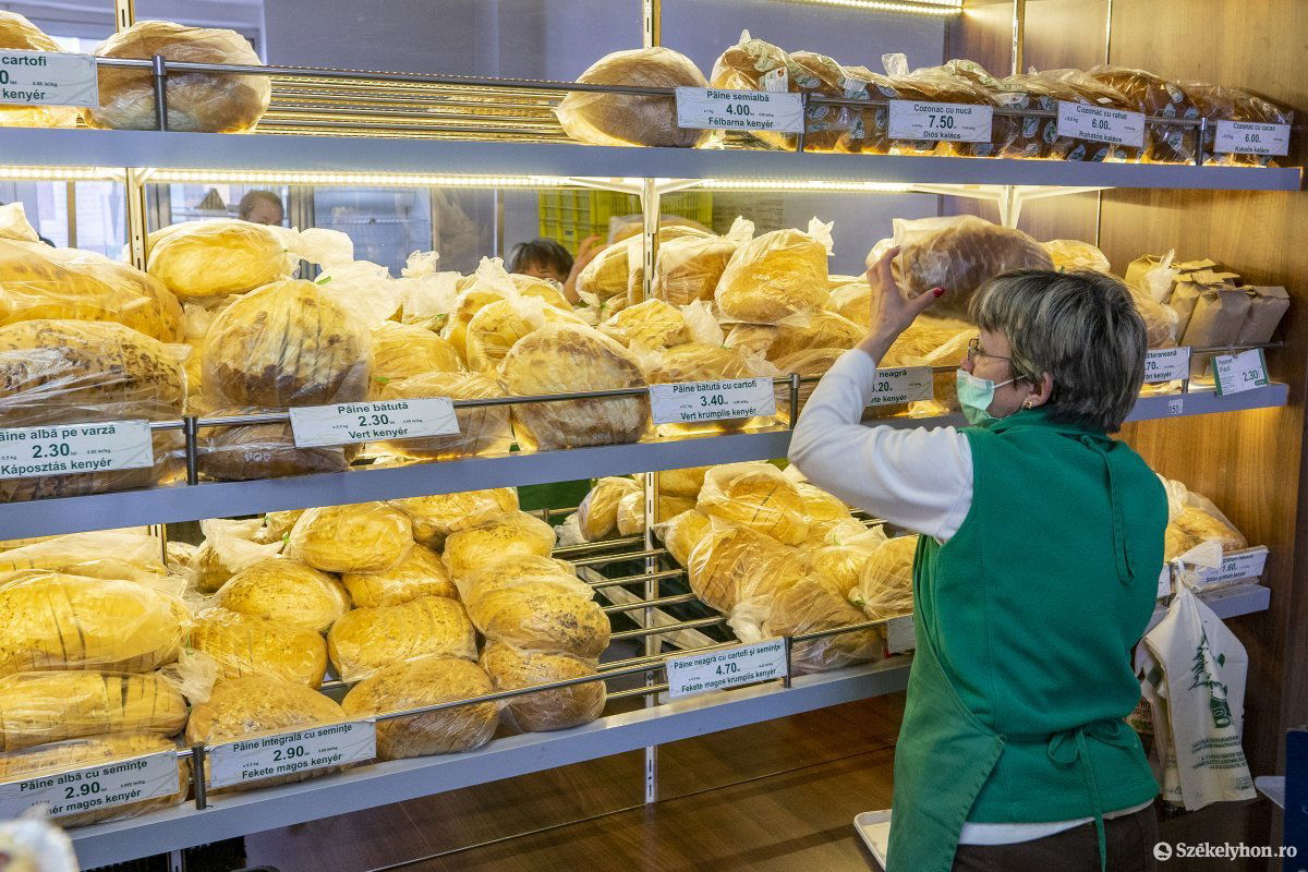 Régi-új igények. Miközben egyre többen keresik a minőséget, sokan még mindig az olcsó, gyengébb minőségű kenyeret részesítik előnyben •  Fotó: Haáz Vince
