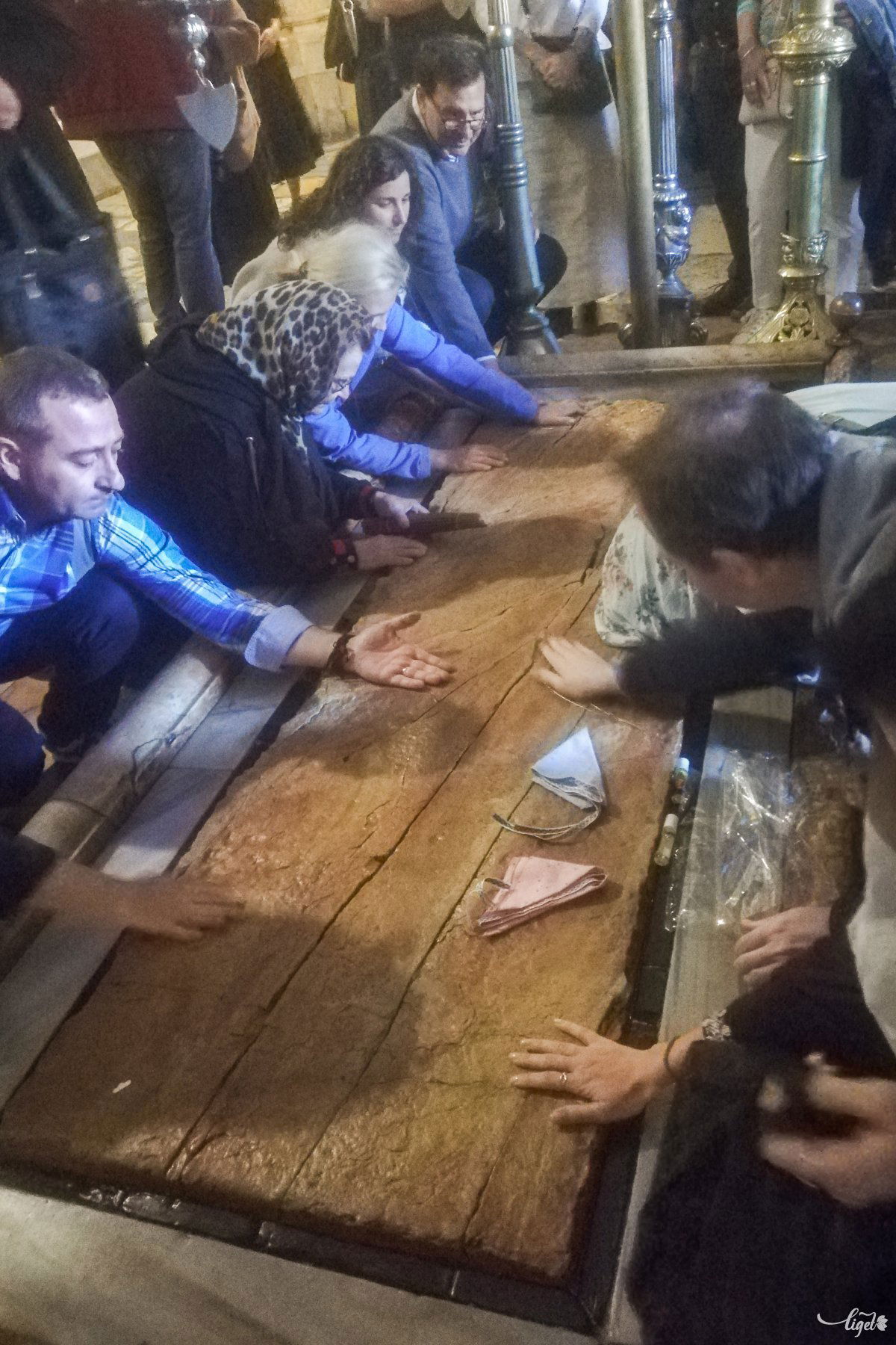 A Szent Sír templomban, ahova Jézus testét helyezték a keresztre feszítés után •  Fotó: Antal Erika