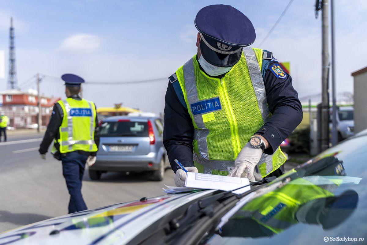 Kézzel megírt nyilatkozatot is elfogadnak a hatósági személyek. Képünk illusztráció •  Fotó: Haáz Vince