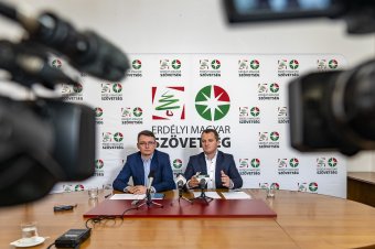 Nem tudni, ki kivel van