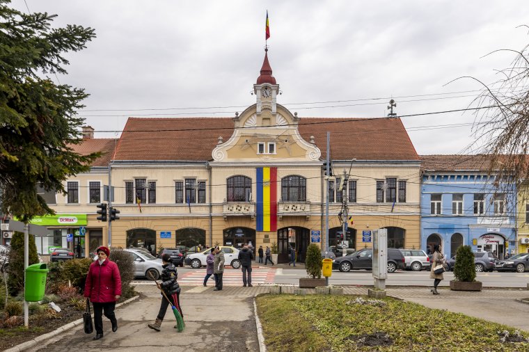 Hogy az angol mellett egy másik világnyelven is beszéljenek – szászrégeni diákok tanulnak kínaiul