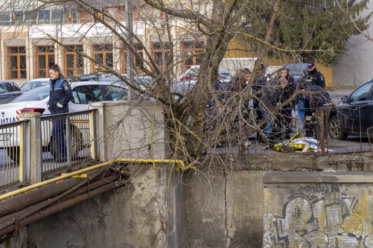 Holttestet emeltek ki a vízből, vizsgálják a tragédia körülményeit