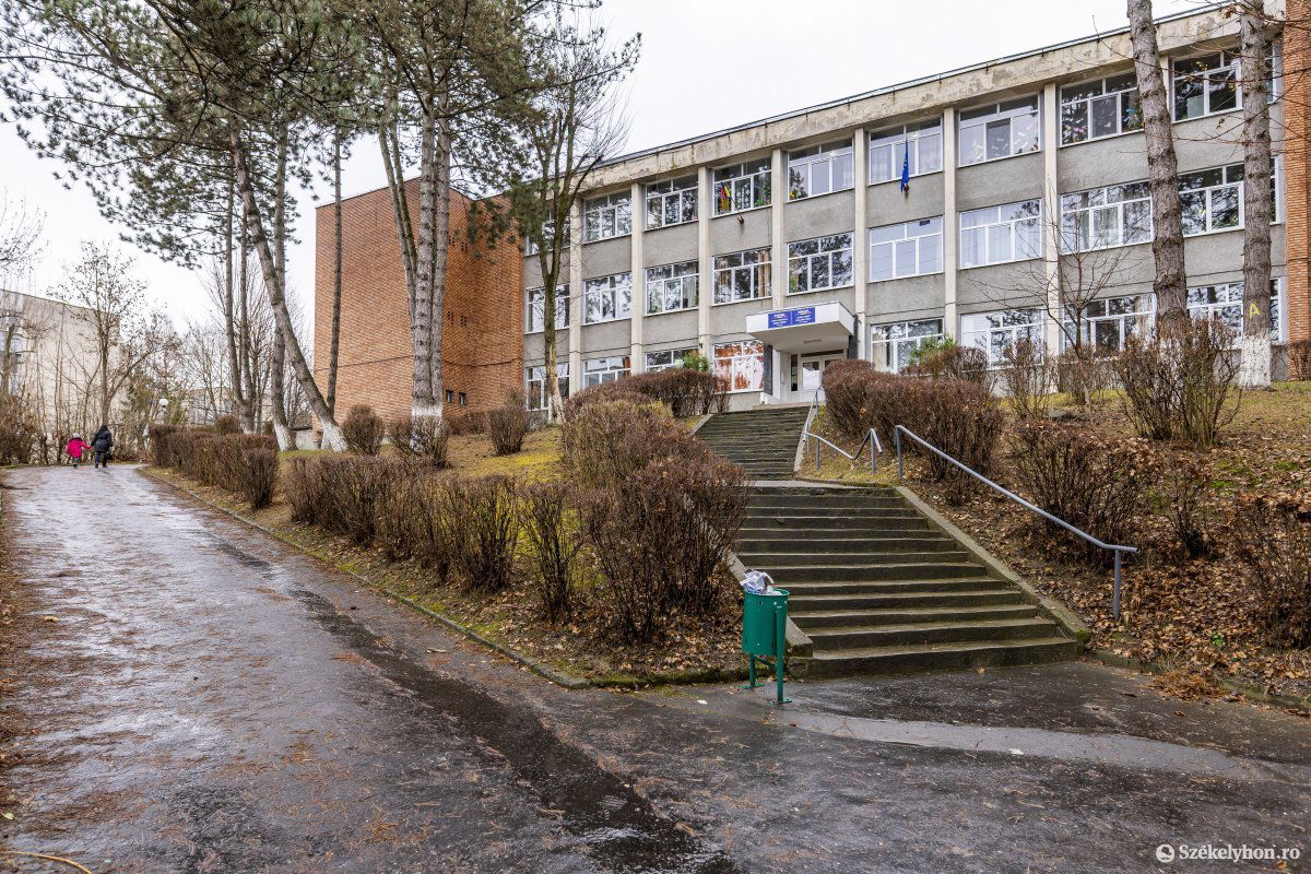 A marosvásárhelyi George Coșbuc Általános Iskolában nyolc magyar kisdiákkal kezdték meg tavaly az előkészítőt •  Fotó: Haáz Vince